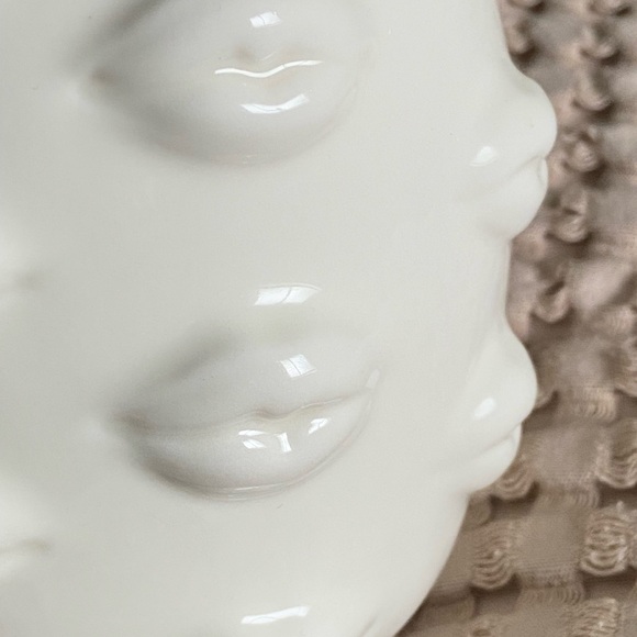 Ceramic lips vase - Picture 6 of 10